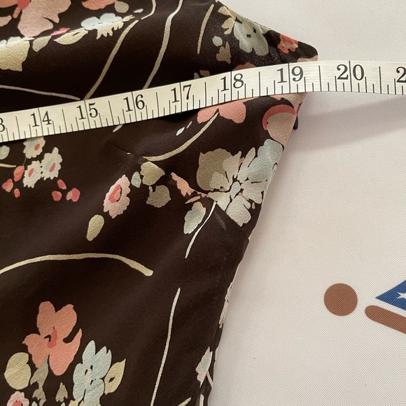 Dress - Picture 8 of 10